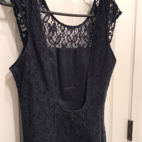 Form fitting, low back, lace dress. Fits beautifully! Worn once - Picture 4 of 4